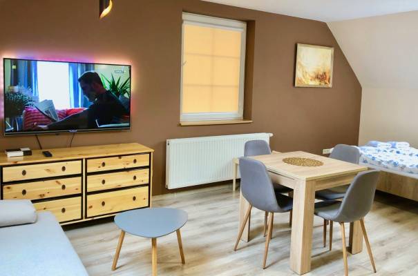 Mysłakowice - apartament Apartament Villa Sportowa to obiekt turystyczny z jadalnią, urządzoną i wyposażoną jak należy.