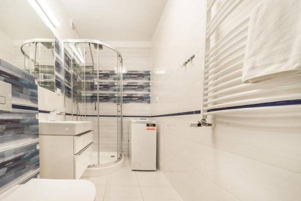 Przykładowa łazienka w apartamencie Apartament KASANDRA (nad morzem, woj. zachodniopomorskie)