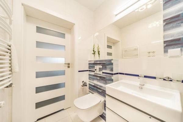 W apartamencie Apartament KASANDRA w Pobierowie można skorzystać z łazienki przedstawionej na fotce