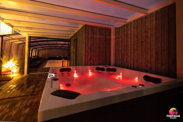 Tak na zdjęciu prezentuje się sauna, która w domku letniskowym Fantazja z Dębek powstała specjalnie dla gości wypoczywających nad morzem.