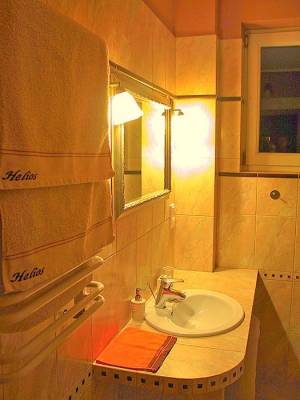 Widok na łazienkę w pokoju Willa HELIOS w Darłówku nad morzem