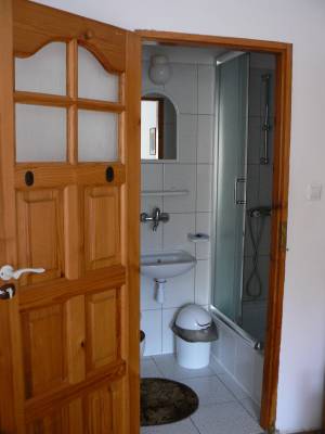 Widok na łazienkę w domu gościnnym Dom Gościnny ADRIANNA w Pobierowie nad morzem