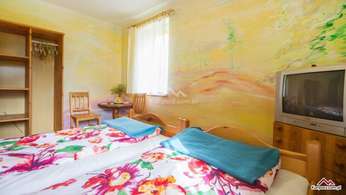 Na zdjęciu łoże w pokoju - Villa Jasmin | Karpacz (wypoczywaj w górach) 