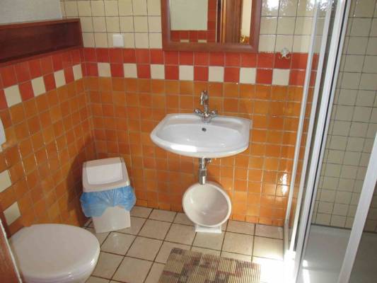 Tak prezentuje się łazienka w pokoju WillaWil (ul. Bolesława Prusa 7, 58-540 Karpacz)
