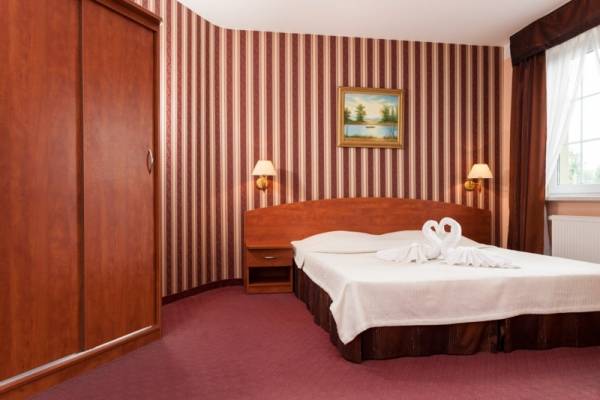 Resort Bałtyk - spanie małżeńskie w pokoju