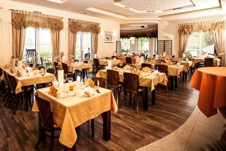 Doskonałym uzupełnieniem oferty pokoju Villa DEL MAR z Niechorza jest lokal restauracyjny - jak z obrazka.