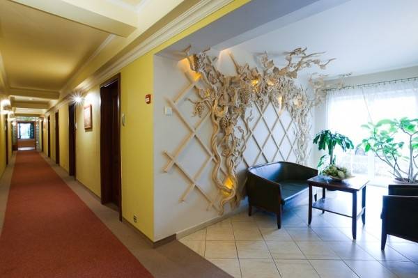 Zdjęcie z korytarza, jaki znajduje się w hotelu JANTAR SPA nad morzem - Niechorze, ul. Bursztynowa 31.