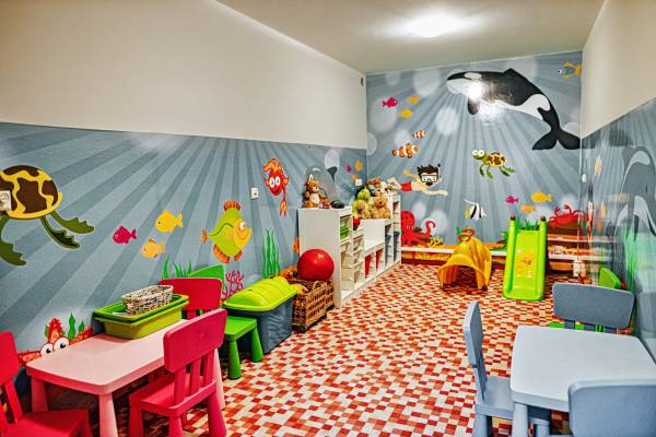 PANORAMA SPA w Trzęsaczu - fotografia prezentująca stworzony dla maluchów pokój zabaw na terenie pensjonatu.