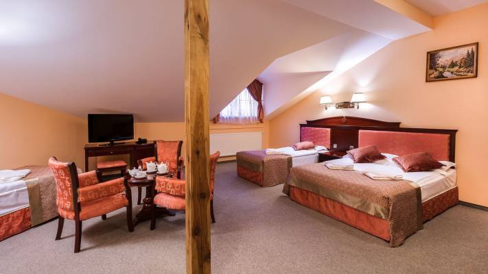 Fotografia przedstawia spanie w pokoju - Hotel*** ADAM & SPA | Kudowa-Zdrój (wypoczywaj w górach) 