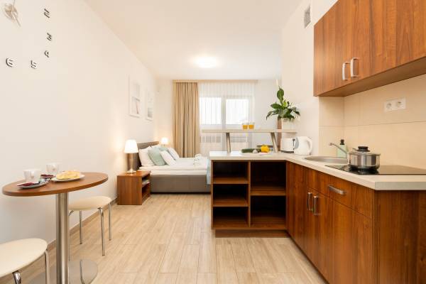 W aneksie kuchennym w apartamencie Apartamenty EWiTA warto przygotować sobie odpowiedni prowiant przed turystyczną wyprawą po okolicach Sarbinowa.