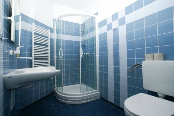 Przykładowa łazienka w domu gościnnym ZIELONY DOMEK (nad morzem, woj. zachodniopomorskie)