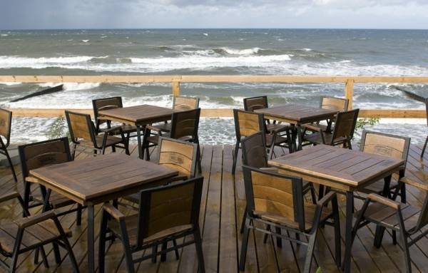 Max z Ustronia Morskiego to ośrodek wypoczynkowy z restauracją - czego można się w niej spodziewać, pokazuje niniejsze zdjęcie.